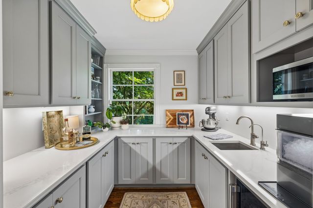 2301 Chickering Ln, Nashville, TN 37215