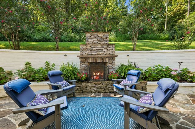 2301 Chickering Ln, Nashville, TN 37215