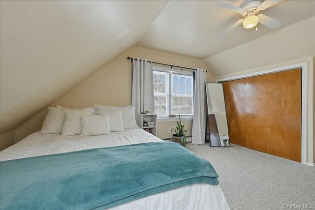 25 Gleaner Lane, Levittown, NY 11756