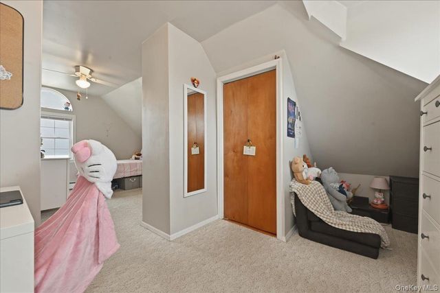 25 Gleaner Lane, Levittown, NY 11756