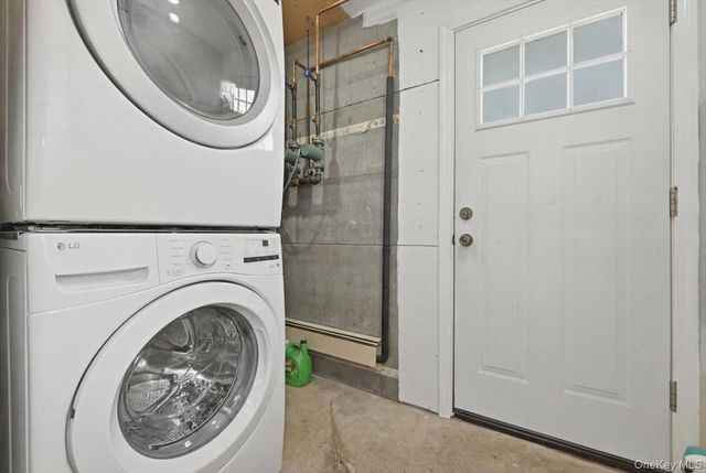 25 Gleaner Lane, Levittown, NY 11756