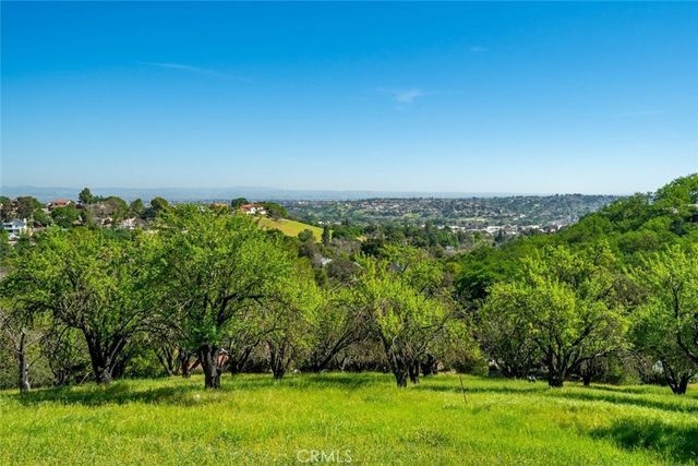 1026 Merry Hill Road, Paso Robles, CA 93446