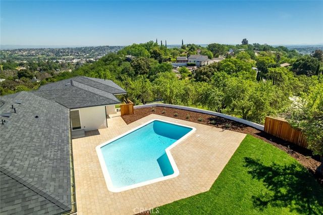 1026 Merry Hill Road, Paso Robles, CA 93446