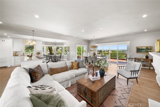 1026 Merry Hill Road, Paso Robles, CA 93446