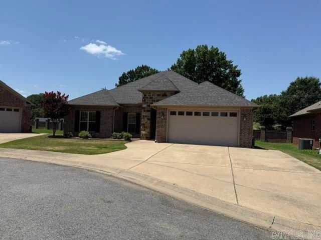 2415 EIGHTEEN Loop, Conway, AR 72034