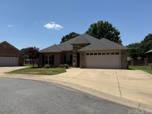 2415 EIGHTEEN Loop, Conway, AR 72034