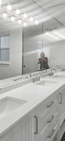 12913 Trail Hollow Drive 2913, Houston, TX 77079