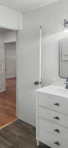 12913 Trail Hollow Drive 2913, Houston, TX 77079