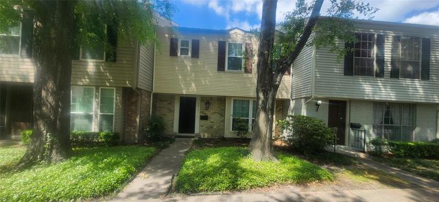 12913 Trail Hollow Drive 2913, Houston, TX 77079