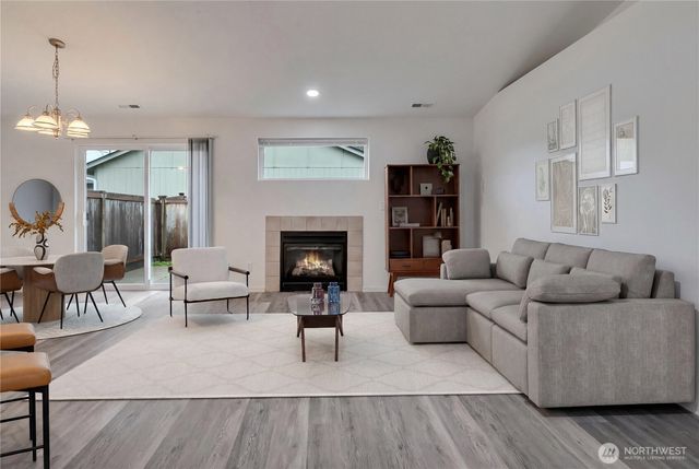 16307 72nd Ave E, Puyallup, WA 98375