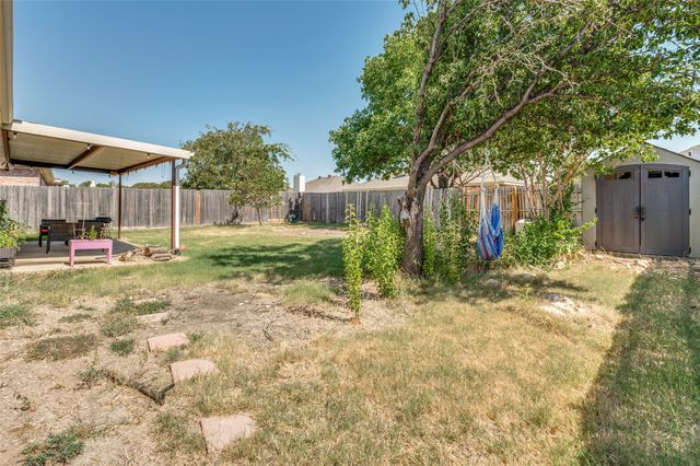 540 Cambridge Drive, Saginaw, TX 76179
