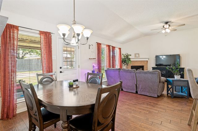 540 Cambridge Drive, Saginaw, TX 76179