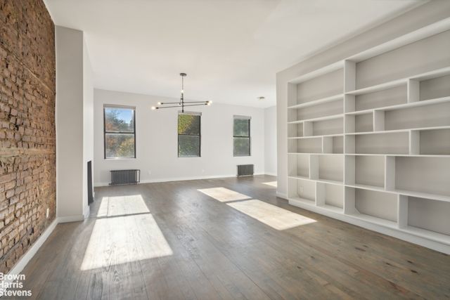 7 E 129TH Street, New York City, NY 10035