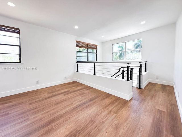 1255 Jackson St, Hollywood, FL 33019