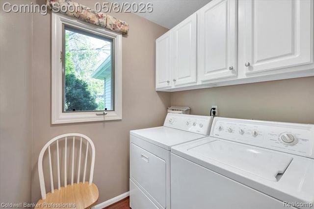 2243 Ridgemoor Court, Burton, MI 48509