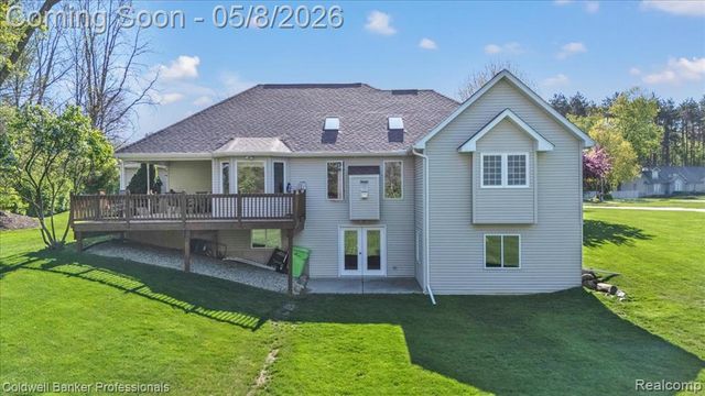 2243 Ridgemoor Court, Burton, MI 48509