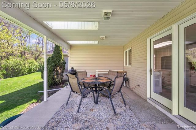 2243 Ridgemoor Court, Burton, MI 48509