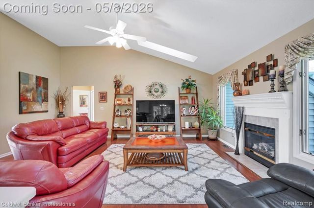 2243 Ridgemoor Court, Burton, MI 48509