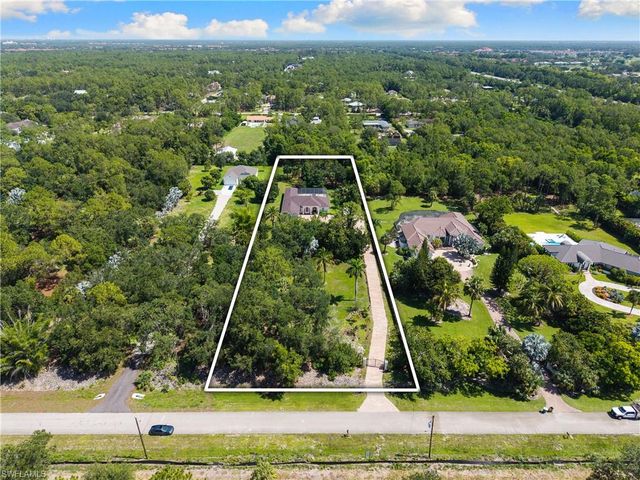 6521 Livingston Woods LN, Naples, FL 34109