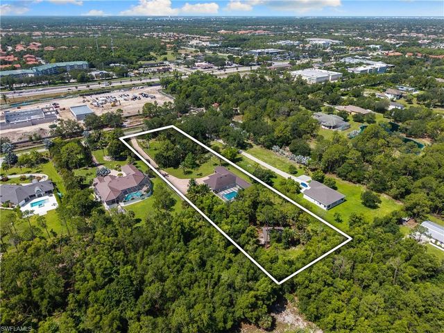 6521 Livingston Woods LN, Naples, FL 34109