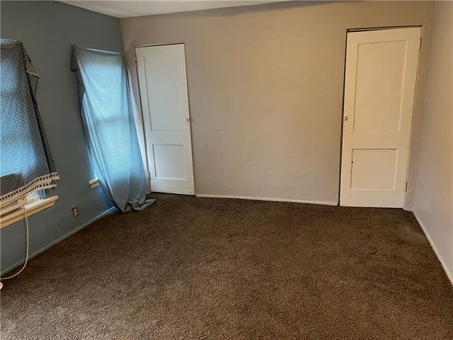 929 Woodbourne Ave, Brookline, PA 15226