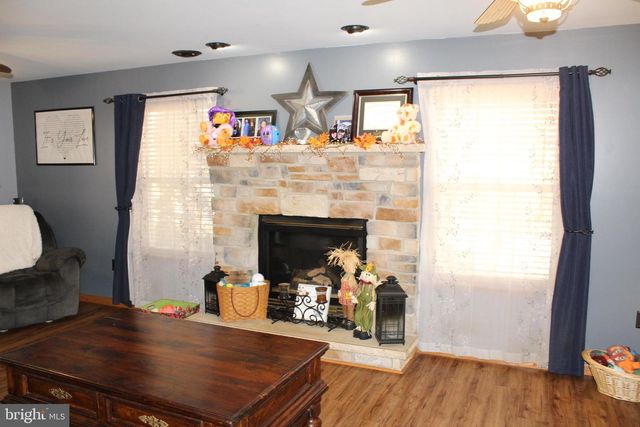 95 BENNS HILL RD, Bangor, PA 18013