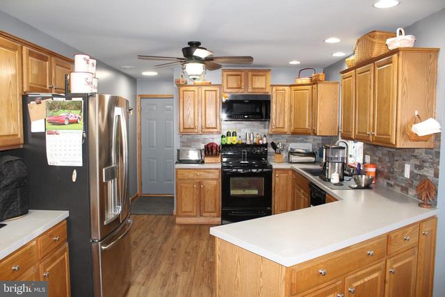 95 BENNS HILL RD, Bangor, PA 18013