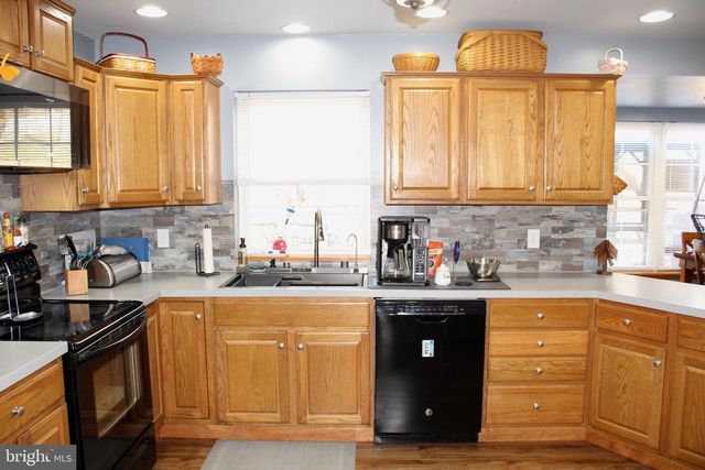 95 BENNS HILL RD, Bangor, PA 18013