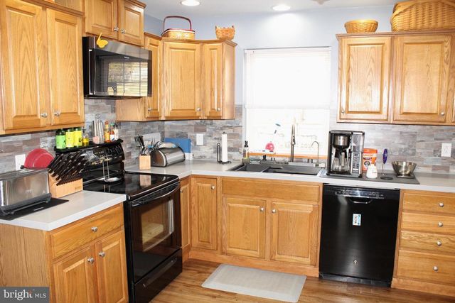 95 BENNS HILL RD, Bangor, PA 18013