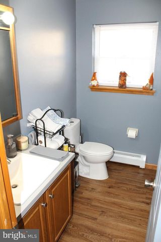 95 BENNS HILL RD, Bangor, PA 18013