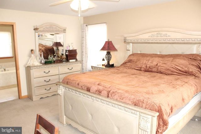 95 BENNS HILL RD, Bangor, PA 18013