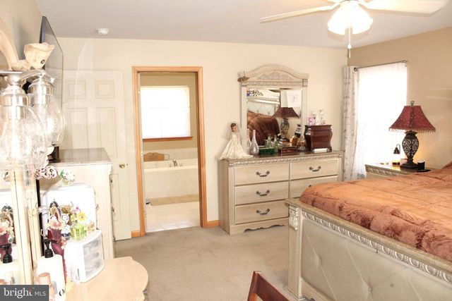 95 BENNS HILL RD, Bangor, PA 18013