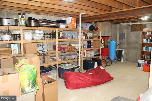 95 BENNS HILL RD, Bangor, PA 18013