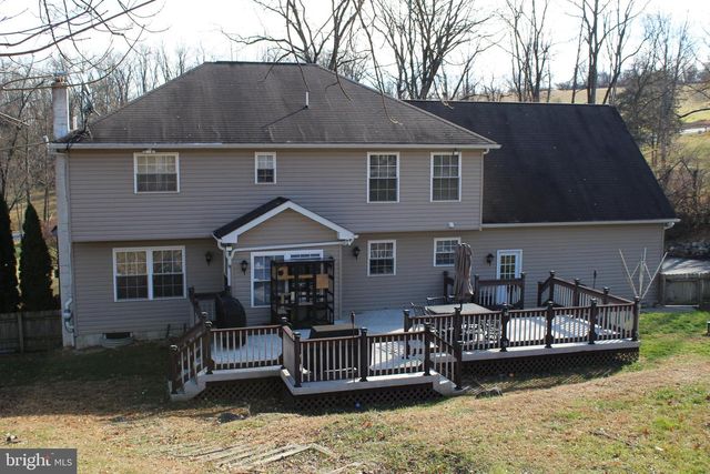 95 BENNS HILL RD, Bangor, PA 18013