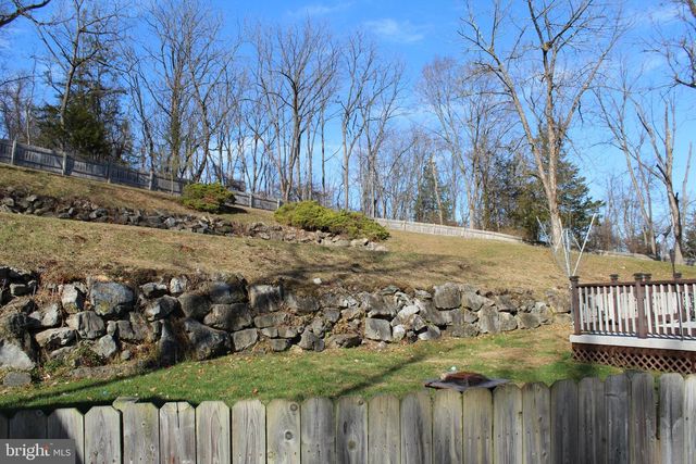 95 BENNS HILL RD, Bangor, PA 18013