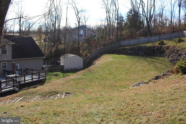 95 BENNS HILL RD, Bangor, PA 18013