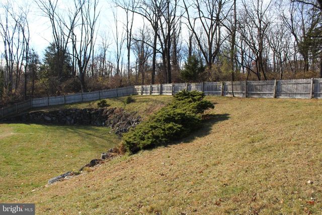 95 BENNS HILL RD, Bangor, PA 18013