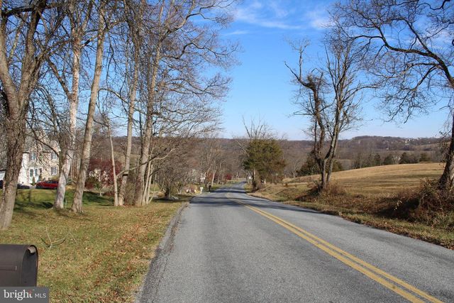 95 BENNS HILL RD, Bangor, PA 18013