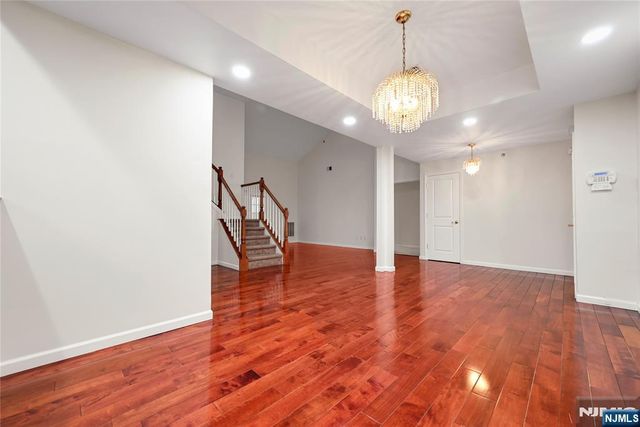 175 Rochelle Avenue 323, Rochelle Park, NJ 07662