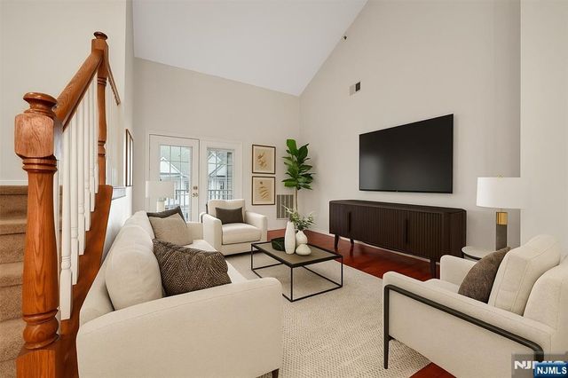 175 Rochelle Avenue 323, Rochelle Park, NJ 07662
