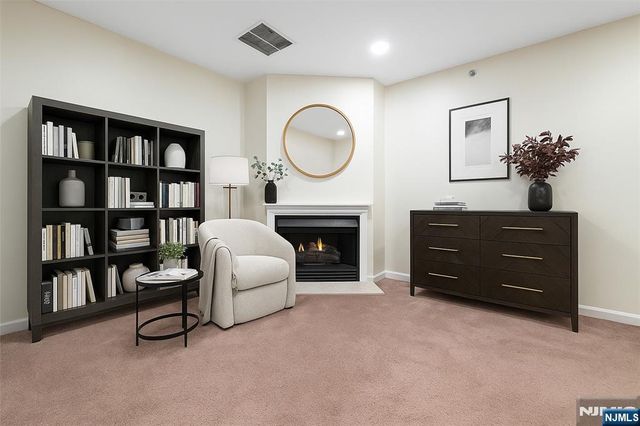175 Rochelle Avenue 323, Rochelle Park, NJ 07662