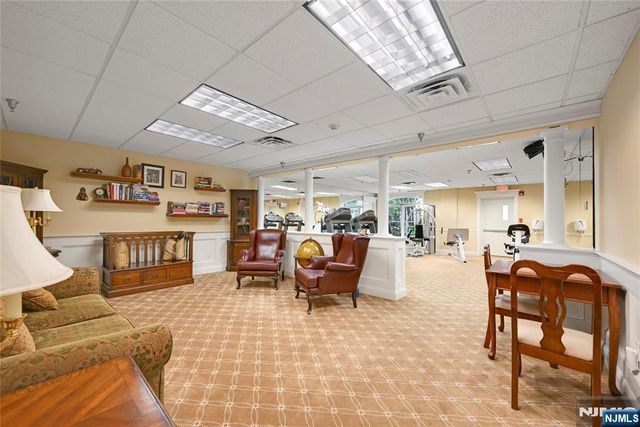 175 Rochelle Avenue 323, Rochelle Park, NJ 07662