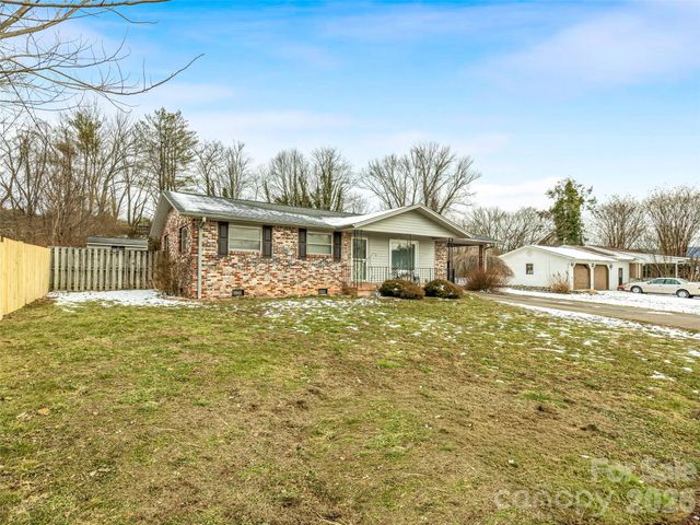 46 Sunny Acres Drive, Etowah, NC 28729