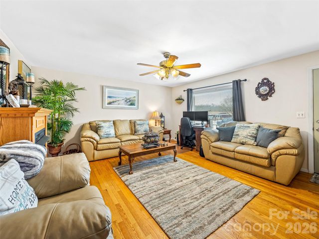 46 Sunny Acres Drive, Etowah, NC 28729