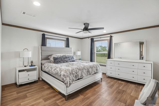 2629 Fm 1332, Jourdanton, TX 78026