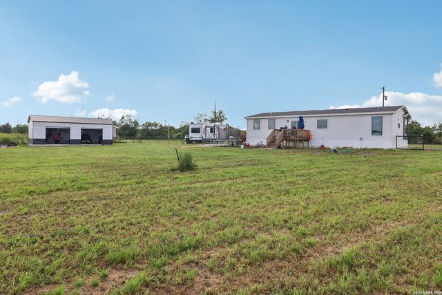 2629 Fm 1332, Jourdanton, TX 78026