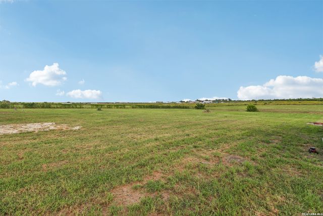 2629 Fm 1332, Jourdanton, TX 78026