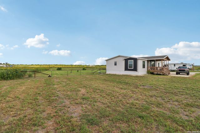 2629 Fm 1332, Jourdanton, TX 78026