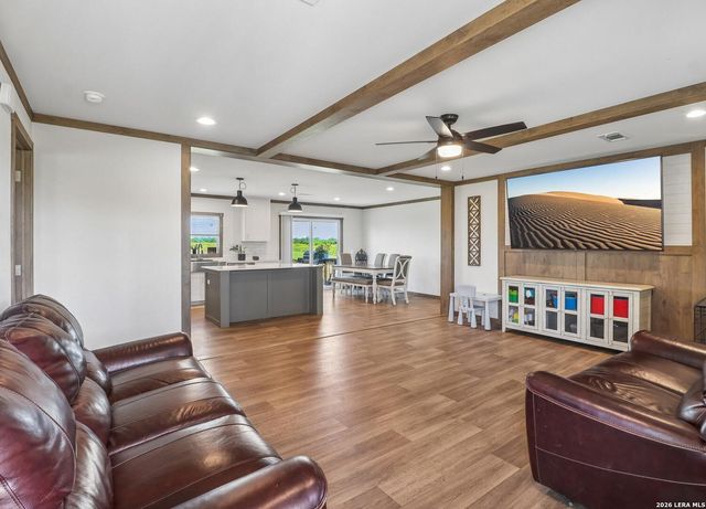 2629 Fm 1332, Jourdanton, TX 78026