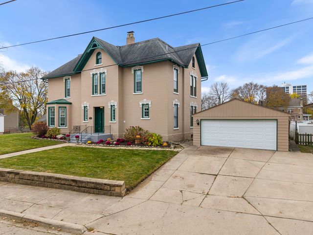 206 Franklin Place, Rockford, IL 61103